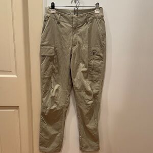 Athleta Women's Tan hiking Trekkie utility cargo Pants